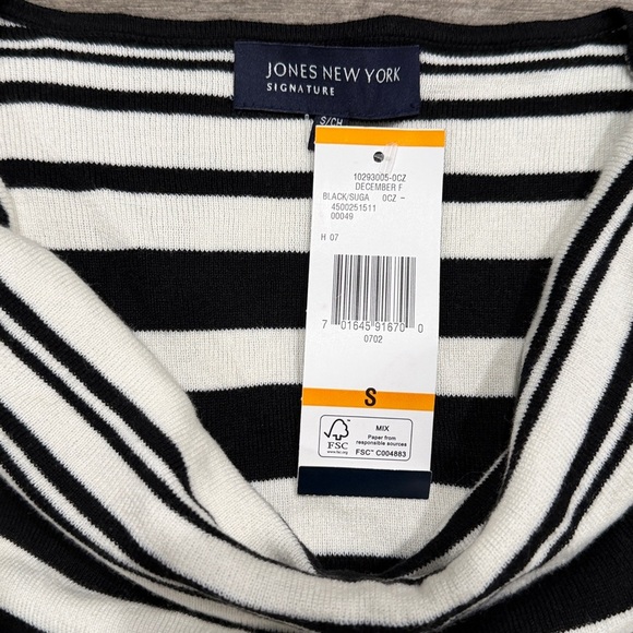 NWT Jones New York Black and Cream Striped Boat Neck Sweater - Picture 2 of 3